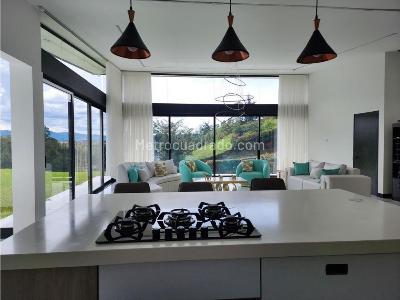Casa de 3 alcobas en arriendo en Ojo De Agua, Rionegro, 350 m² · foto 6 de 20