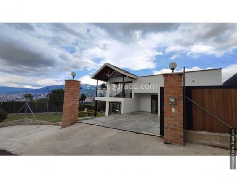 4BR House in Envigado (1700 m²)