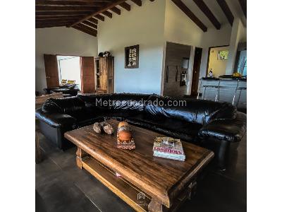 Casa de 5 alcobas en venta en Llanogrande, Rionegro, 366 m² · foto 3 de 8