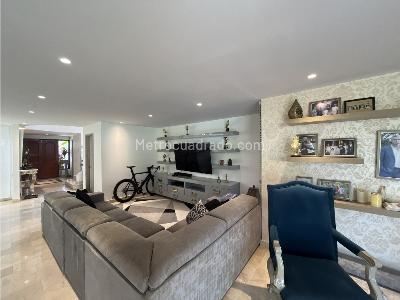 Casa de 4 alcobas en venta en Benedictinos, Envigado, 320 m² · foto 6 de 20