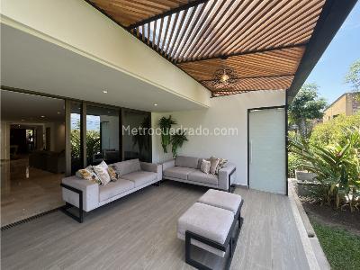 Casa de 4 alcobas en venta en Benedictinos, Envigado, 320 m² · foto 9 de 20