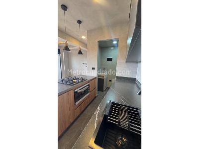 Apartamento de 2 alcobas en venta en Barro Blanco, Rionegro, 69 m² · foto 3 de 11