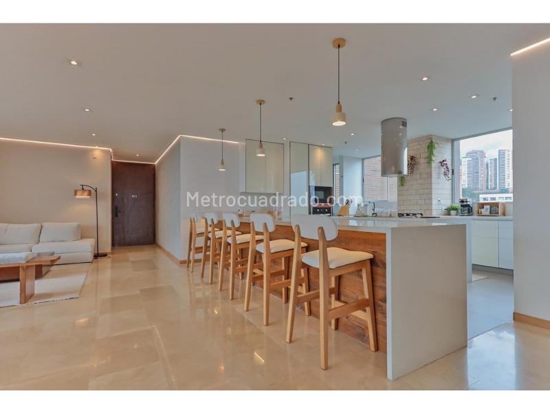 Luxury 2BR Apartment in Amsterdam, El Poblado - 4