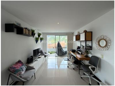 Casa de 4 alcobas en venta en Loma Del Escobero, Envigado, 640 m² · foto 12 de 20