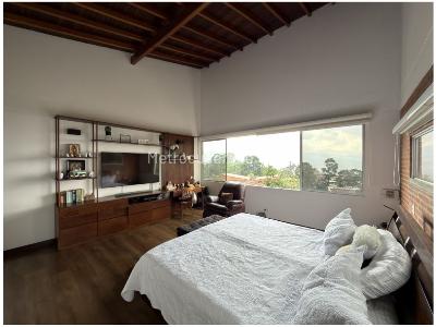 Casa de 4 alcobas en venta en Loma Del Escobero, Envigado, 640 m² · foto 20 de 20