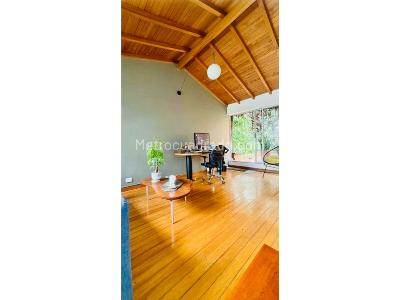 Casa de 3 alcobas en venta en Poblado San Lucas, Medellín, 210 m² · foto 9 de 16