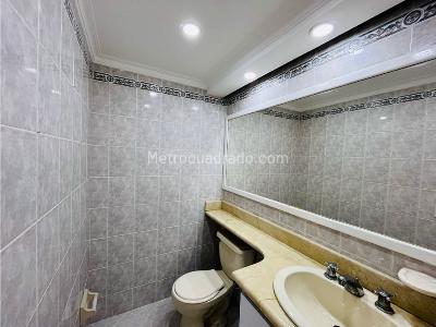 Apartamento de 4 alcobas en venta en Laureles, Medellín, 160 m² · foto 5 de 20