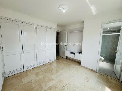 Apartamento de 4 alcobas en venta en Laureles, Medellín, 160 m² · foto 11 de 20