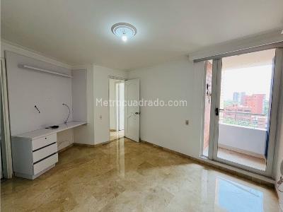 Apartamento de 4 alcobas en venta en Laureles, Medellín, 160 m² · foto 13 de 20
