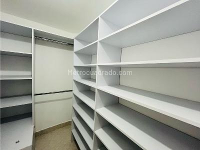 Apartamento de 4 alcobas en venta en Laureles, Medellín, 160 m² · foto 15 de 20