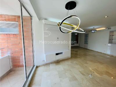 Apartamento de 4 alcobas en venta en Laureles, Medellín, 160 m² · foto 18 de 20