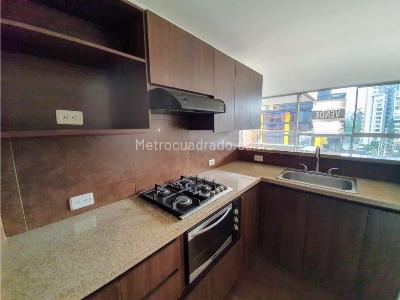 Apartamento de 2 alcobas en venta en Envigado, Envigado, 78 m² · foto 3 de 10