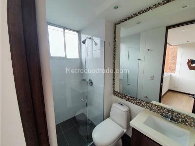 Apartamento de 2 alcobas en venta en Envigado, Envigado, 78 m² · foto 7 de 10