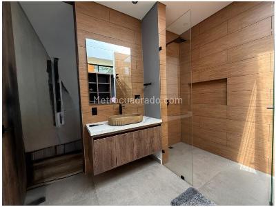Casa de 3 alcobas en venta en Las Palmas, Envigado, 1500 m² · foto 7 de 8