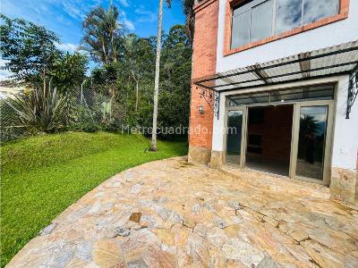 Casa de 3 alcobas en venta en El Poblado, Medellín, 679 m² · foto 13 de 20