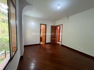 Casa de 3 alcobas en venta en El Poblado, Medellín, 679 m² · foto 7 de 20