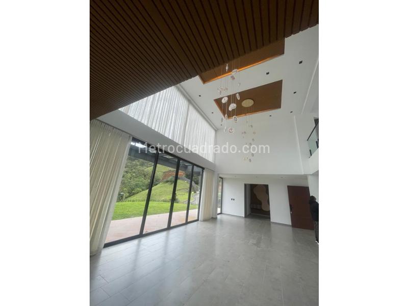 5BR House in Don Diego (1650 m²) - 2