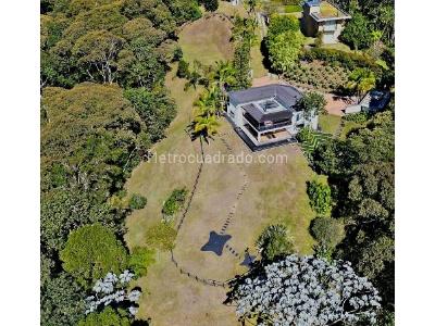 Casa de 4 alcobas en venta en Envigado, Medellín · foto 11 de 11