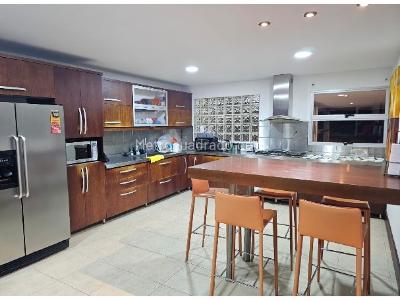 Casa de 4 alcobas en venta en Envigado, Medellín · foto 4 de 11