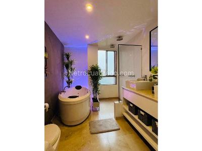 Apartamento de 3 alcobas en venta en El Poblado, Medellín, 243 m² · foto 13 de 20