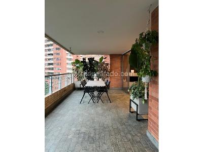 Apartamento de 3 alcobas en venta en El Poblado, Medellín, 243 m² · foto 16 de 20