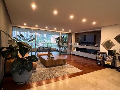 Apartamento de 3 alcobas en venta en El Poblado, Medellín, 243 m² · foto 2 de 20