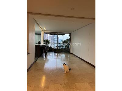 Apartamento de 3 alcobas en venta en El Poblado, Medellín, 243 m² · foto 9 de 20