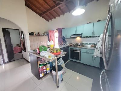 Casa de 4 alcobas en venta en San Antonio De Pereira, Rionegro · foto 3 de 12