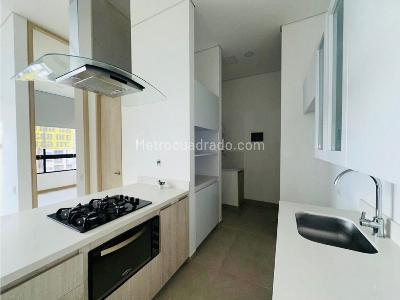 Apartamento de 2 alcobas en venta en Envigado, Envigado, 76 m² · foto 8 de 20
