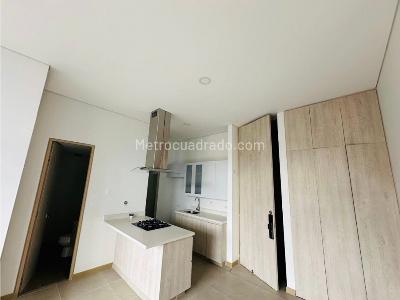 Apartamento de 2 alcobas en venta en Envigado, Envigado, 76 m² · foto 14 de 20