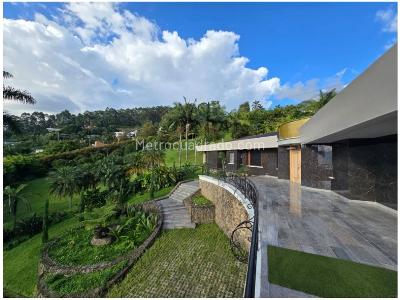 Casa de 5 alcobas en venta en Alto De Las Palmas, Medellín · foto 2 de 20