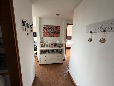 Apartamento en venta en El Poblado, Medellín · foto 2 de 8