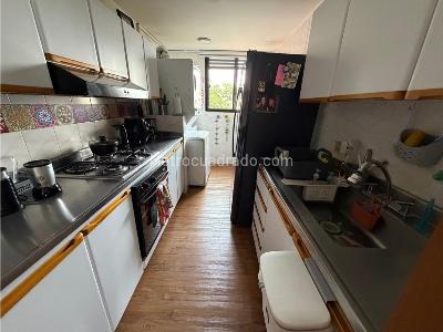 Apartamento en venta en El Poblado, Medellín · foto 3 de 8