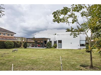 Casa de 4 alcobas en venta en Llanogrande, Rionegro, 1685 m² · foto 12 de 20