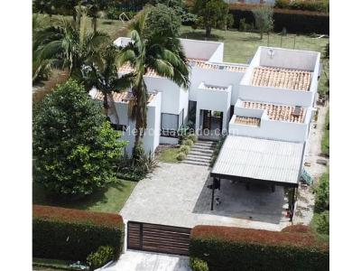 Casa de 4 alcobas en venta en Llanogrande, Rionegro, 1685 m² · foto 20 de 20