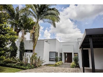 Casa de 4 alcobas en venta en Llanogrande, Rionegro, 1685 m² · foto 3 de 20