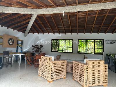 Casa de 5 alcobas en venta en Loma Del Escobero, Envigado · foto 3 de 19