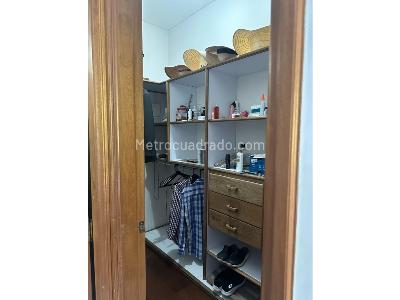 Casa de 5 alcobas en venta en Loma Del Escobero, Envigado · foto 10 de 19
