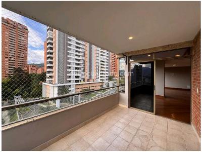 Apartamento de 4 alcobas en venta en El Poblado Loma De Los Parra, Medellín, 220 m² · foto 15 de 15