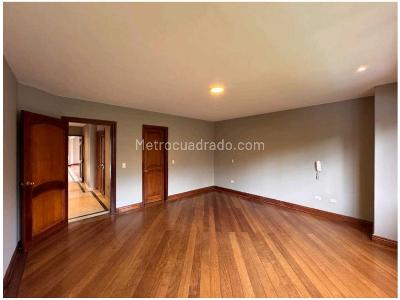 Apartamento de 4 alcobas en venta en El Poblado Loma De Los Parra, Medellín, 220 m² · foto 9 de 15