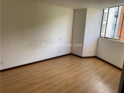 Apartamento en venta en El Poblado, Medellín · foto 4 de 10