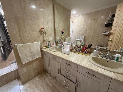 Apartamento en venta en El Poblado, Medellín · foto 11 de 16