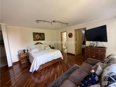 Apartamento en venta en El Poblado, Medellín · foto 8 de 16