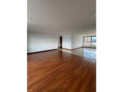 Apartamento de 3 alcobas en arriendo en El Poblado, Medellín, 200 m² · foto 3 de 20