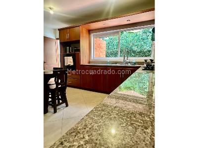 Casa de 4 alcobas en venta en Loma De San Jose, Sabaneta, 287 m² · foto 18 de 20