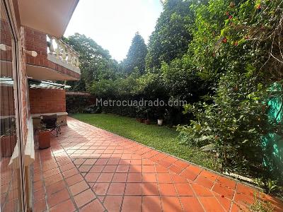 Casa de 4 alcobas en venta en Loma De San Jose, Sabaneta, 287 m² · foto 19 de 20