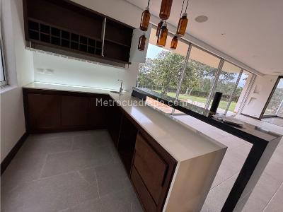 Casa de 5 alcobas en arriendo en Llanogrande, Rionegro · foto 8 de 20