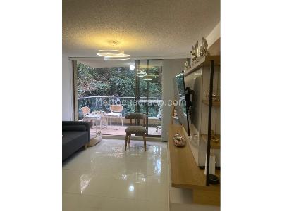 Apartamento en venta en Loma De Los Bernal, Medellín · foto 2 de 20