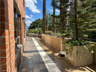 Apartamento en venta en Poblado, Medellín · foto 11 de 20