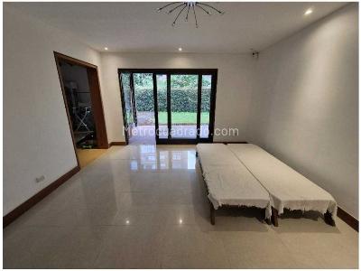 Casa de 5 alcobas en venta en El Poblado, Medellín, 800 m² · foto 12 de 20